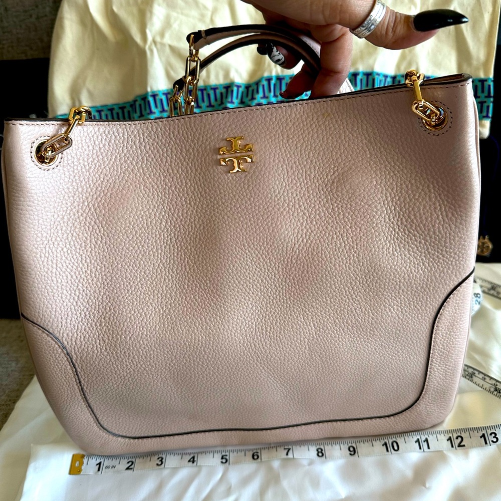 Tory Burch Carson Swingpack Leather Shoulder Bag, Pink. Gently used.